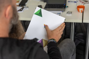 464